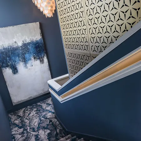 The Victoria Hotel 4*