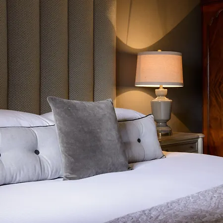 Отель The Victoria 4*