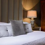 فندق The Victoria 4*