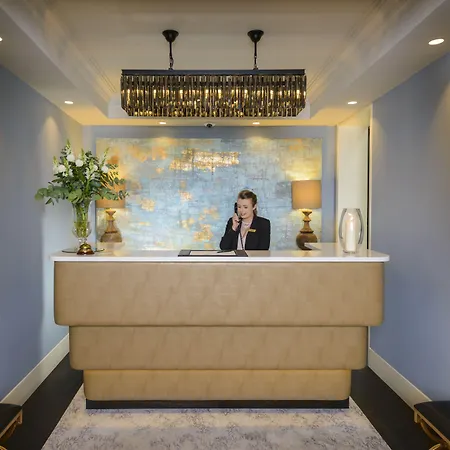 Hotel The Victoria